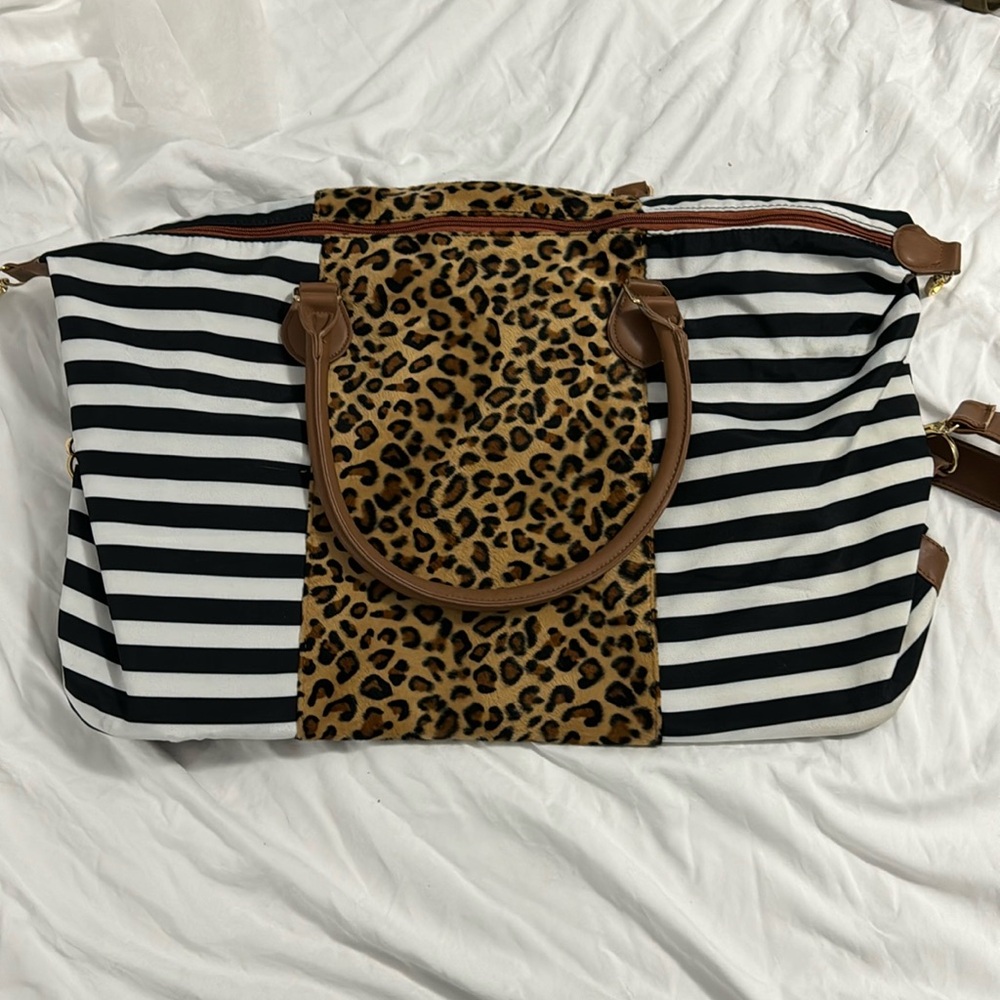 Weekender style bag